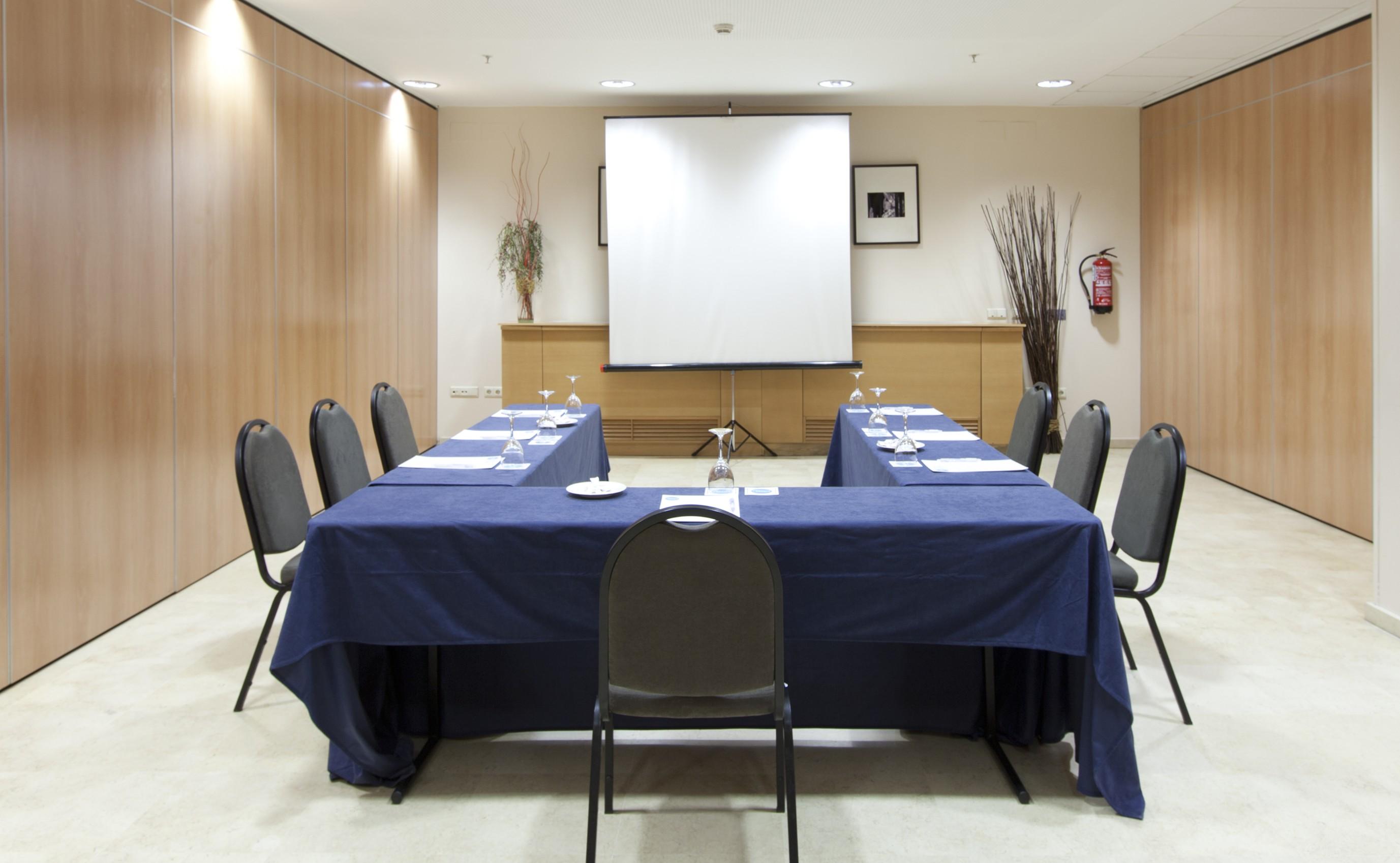 Vertice Hotel 4*